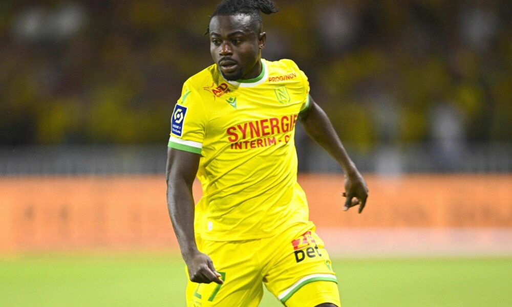 Simon is brilliant for Nantes, but Moffi’s Lorient come out on top