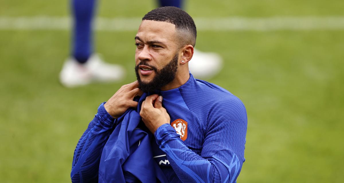 Depay opens up about his club’s crazy summer and salary payments Depay opens up about his club’s crazy summer and salary payments