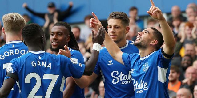 Everton open talks with another star over new contract