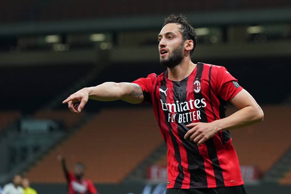 Free-kick specialist told he can join Newcastle for £26m