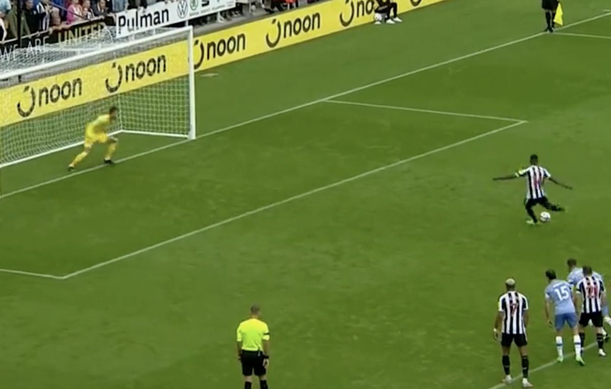 (Video) Alexander Isak fires Newcastle United level vs Bournemouth