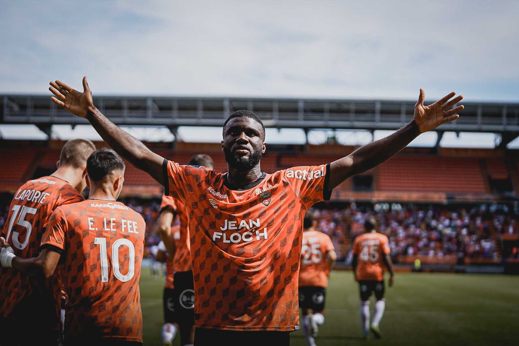 UCL: Terem Moffi Continues Sparkling Start With Another Goal Against Lyon | Abroad UCL: Terem Moffi Continues Sparkling Start With Another Goal Against Lyon | Abroad