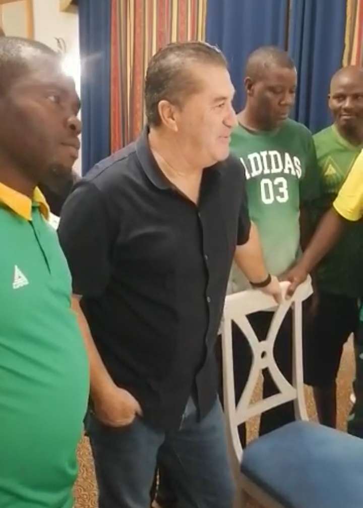 “Don’t be afraid of Esperance”- Peseiro tells Plateau United “Don’t be afraid of Esperance”- Peseiro tells Plateau United