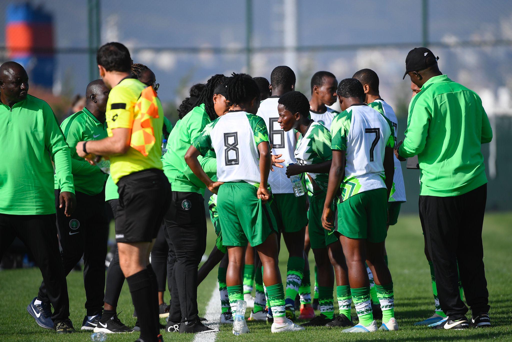 Nigeria U-17 defeat Galatasaray in pre-World Cup friendly Nigeria U-17 defeat Galatasaray in pre-World Cup friendly