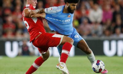 Mowbray should unlesh Simms vs Cardiff