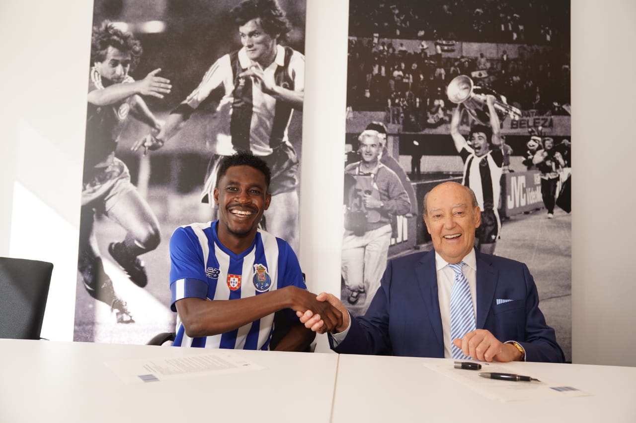 “I Hope To Celebrate Even More Victories Here”, Zaidu Sanusi Signs New Porto Deal Until 2027 “I Hope To Celebrate Even More Victories Here”, Zaidu Sanusi Signs New Porto Deal Until 2027