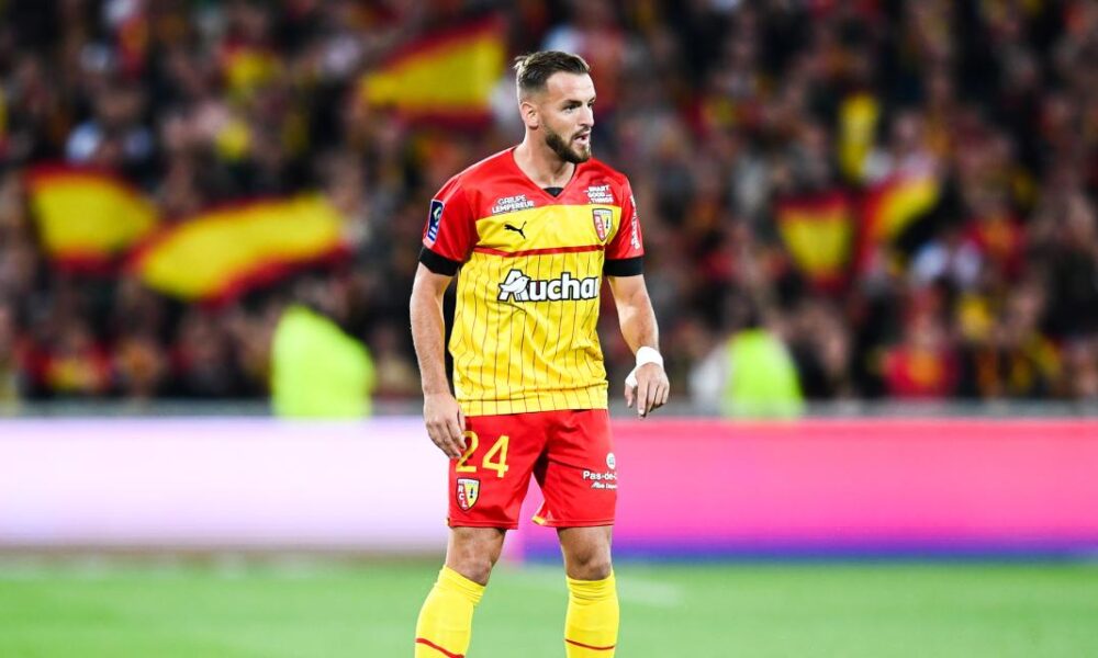 L1 defender responds to Madrid and Marseille rumors L1 defender responds to Madrid and Marseille rumors