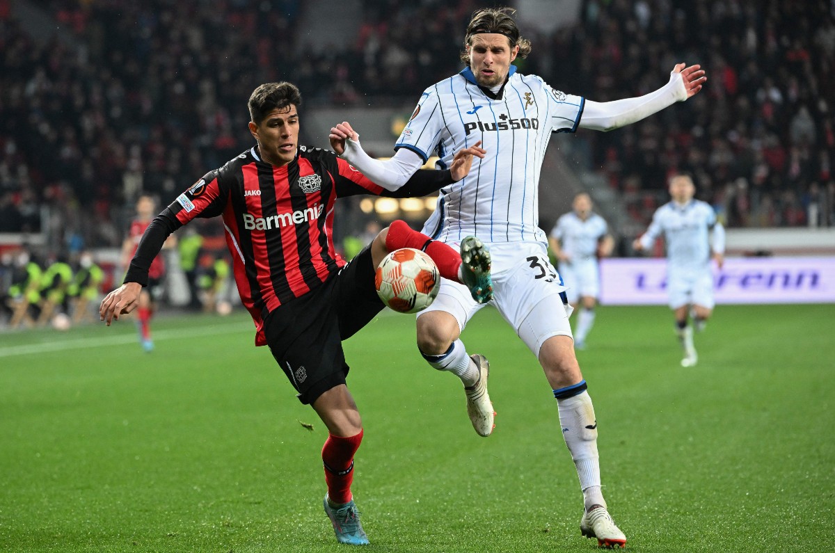Arsenal are showing an interest in Bayer Leverkusen youngster Piero Hincapié