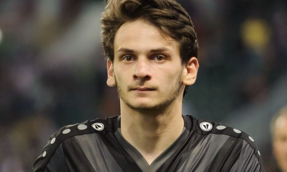 Liverpool following Khvicha Kvaratskhelia but will face competition from Real Madrid