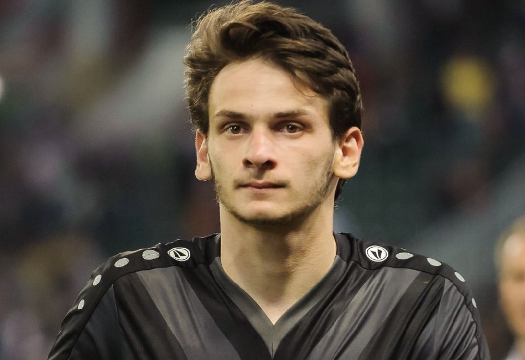 Liverpool following Khvicha Kvaratskhelia but will face competition from Real Madrid