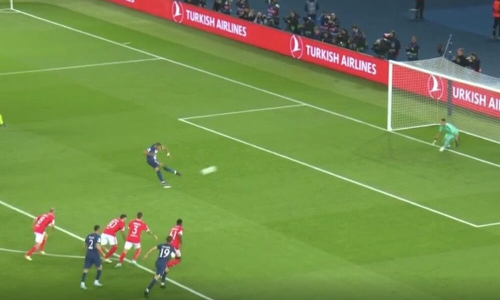 (Video) Mbappe ice-cold from the spot despite transfer speculation