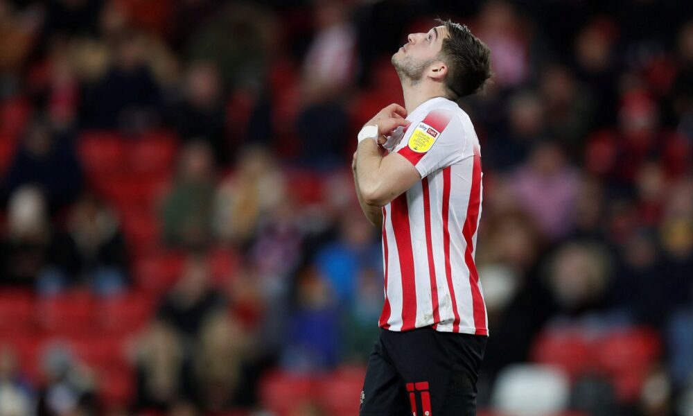 Sunderland confirm Lynden Gooch injury blow