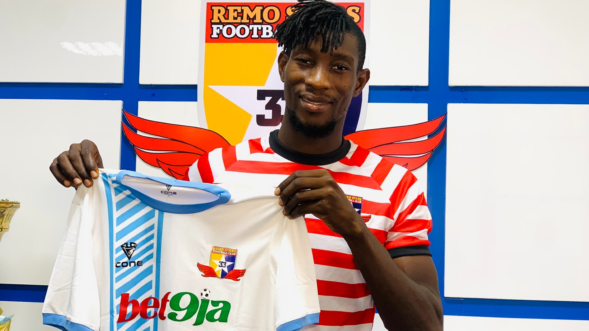 NPFL: Remo Stars unveil two international players from Togo and Cameroon NPFL: Remo Stars unveil two international players from Togo and Cameroon