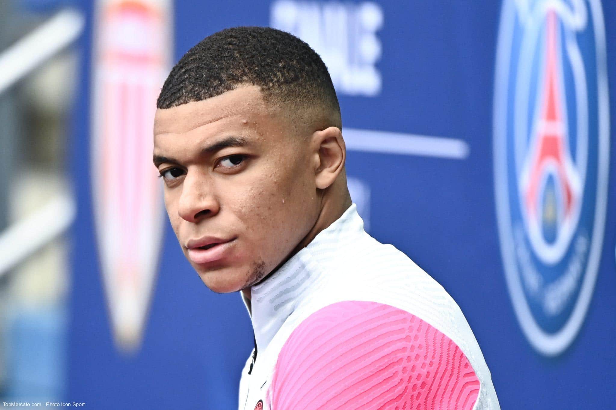 PSG: the offer prepared by Manchester United for Mbappé PSG: the offer prepared by Manchester United for Mbappé