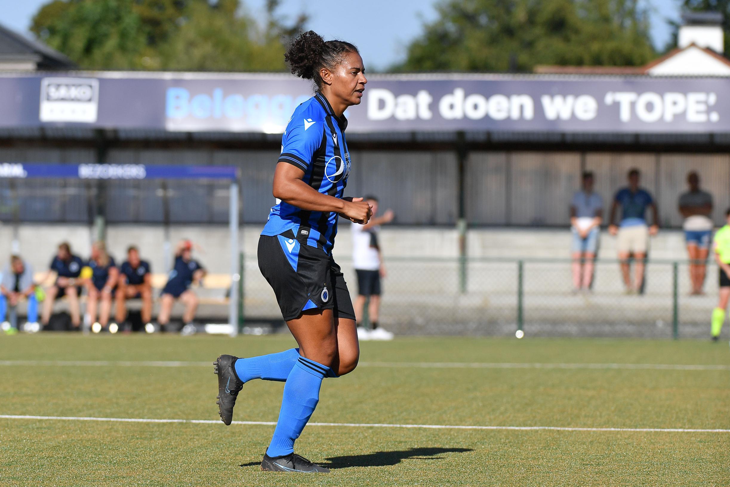 Roosa Ariyo: Nigeria striker scores fifth Club Brugge goal in eight-goal thriller Roosa Ariyo: Nigeria striker scores fifth Club Brugge goal in eight-goal thriller