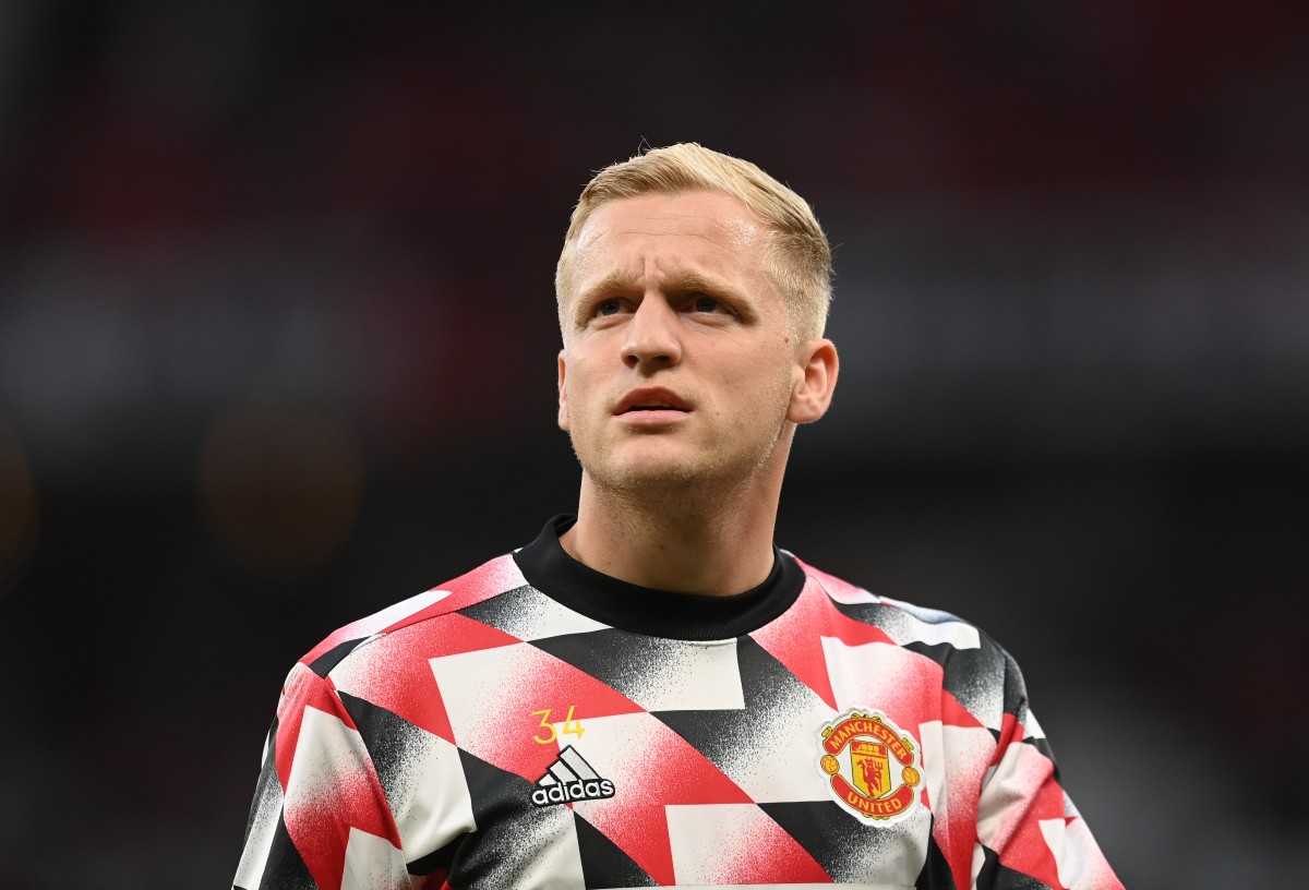 Van De Beek returns for Red Devils Van De Beek returns for Red Devils
