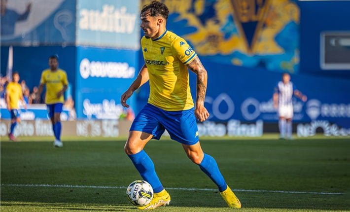 GD Estoril vs FC Famalicão Preview 15/12/2022 GD Estoril vs FC Famalicão Preview 15/12/2022