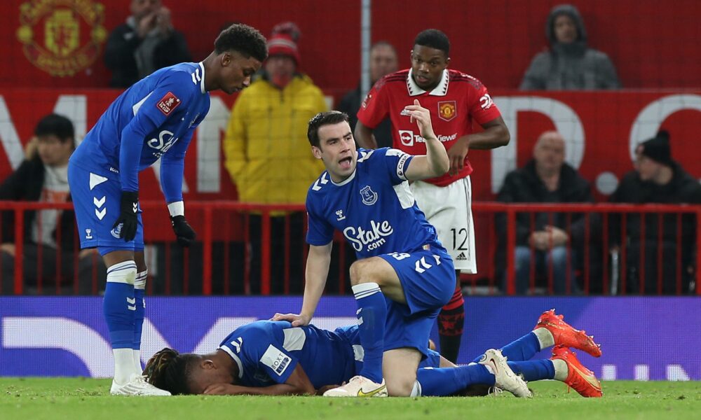 Double heartbreak for Iwobi as Manchester United extend Everton’s poor run Double heartbreak for Iwobi as Manchester United extend Everton’s poor run