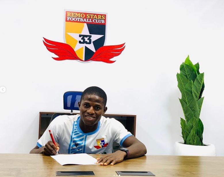 Remo Stars: “This Is The Dream Of Every Young Footballer”, Odunsi Oluwaseun Delighted At First Professional Football Contract With Boyhood Club Remo Stars: “This Is The Dream Of Every Young Footballer”, Odunsi Oluwaseun Delighted At First Professional Football Contract With Boyhood Club