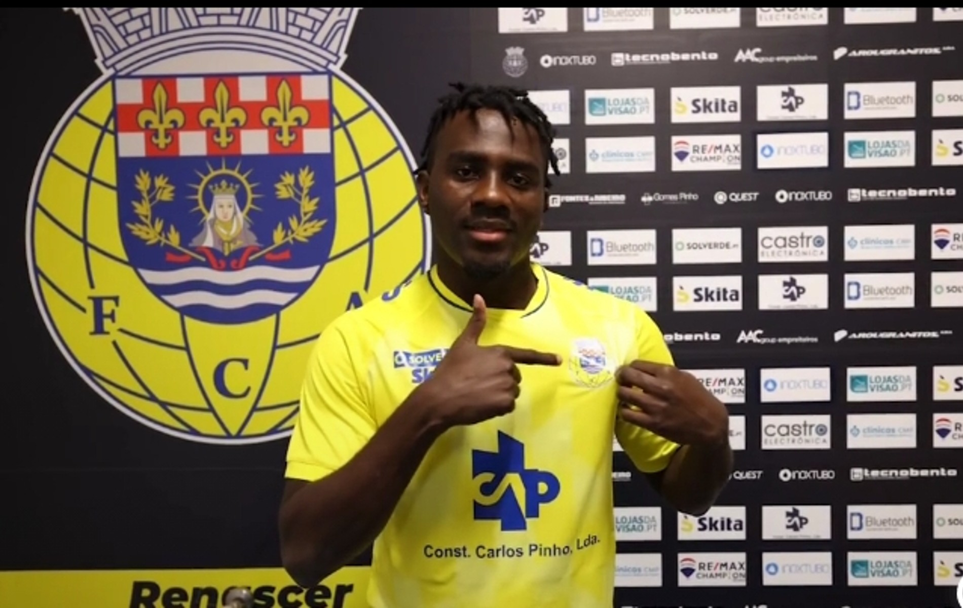 Yusuf Lawal: 36 Lion graduate Yusuf Lawal joins Portuguese side Arouca