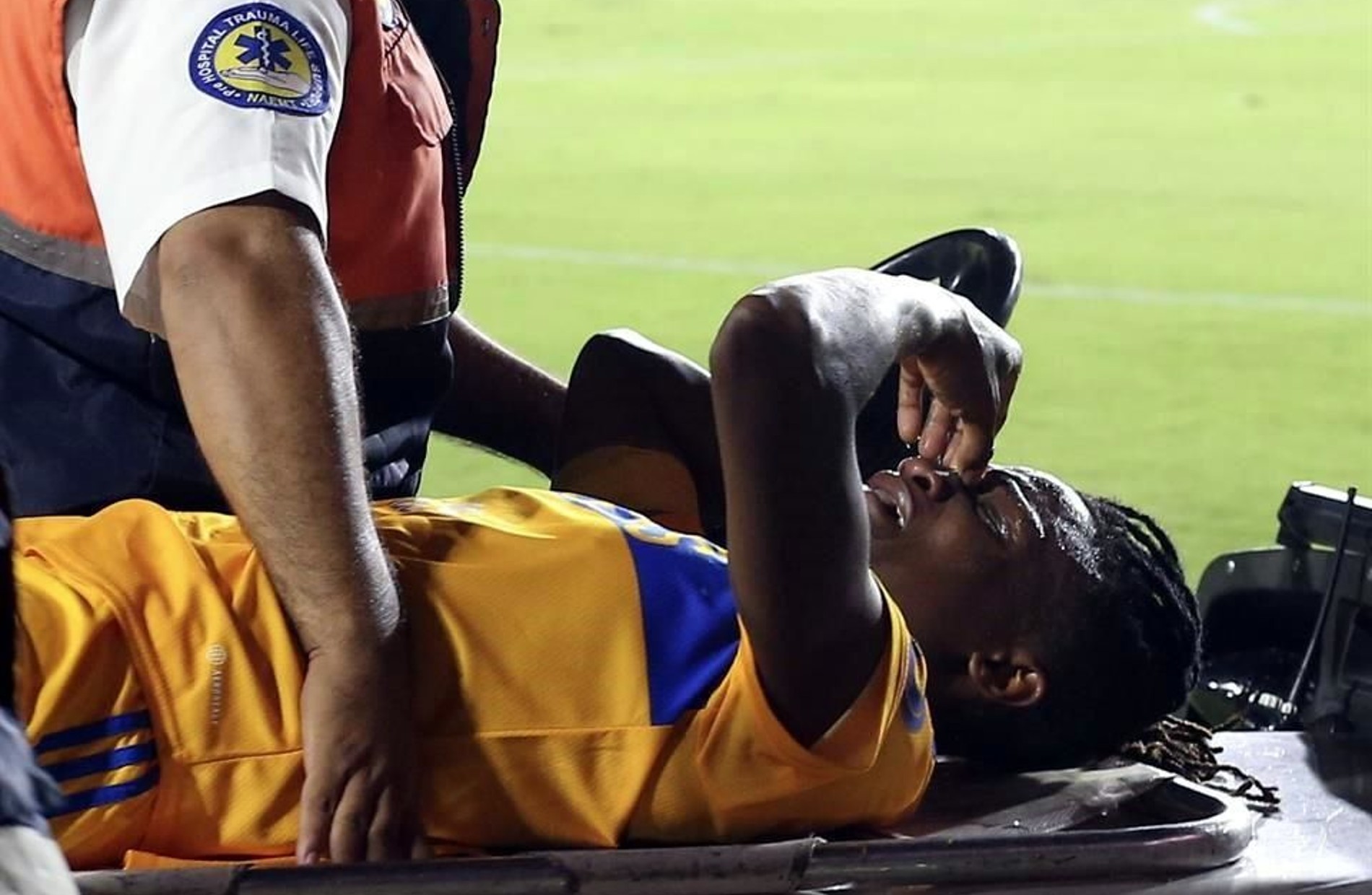 Tigres and Nigeria dealt Uchenna Kanu injury blow Tigres and Nigeria dealt Uchenna Kanu injury blow