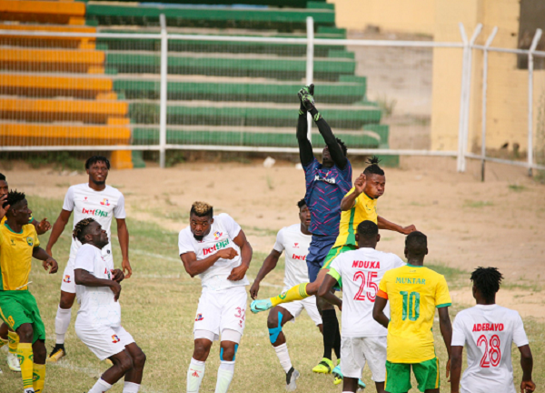10-man Remo Stars beat El-Kanemi, to close gap on leaders Insurance 10-man Remo Stars beat El-Kanemi, to close gap on leaders Insurance