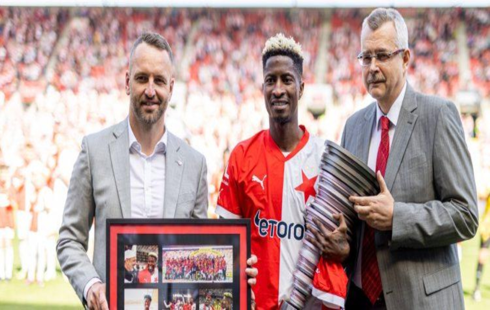 Nigeria star Peter Olayinka receives majestic farewell gift from Slavia Prague
