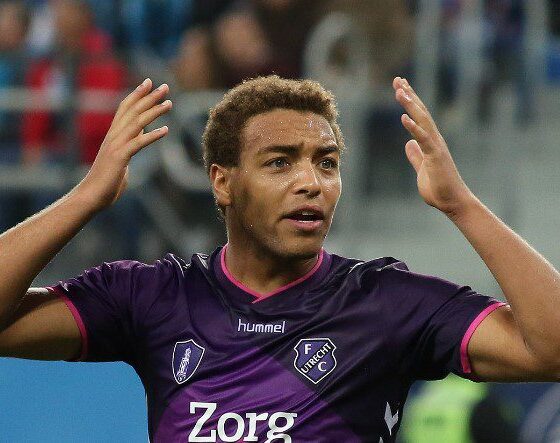 Cyriel Dessers opens up on transfer rumors, confirms rejected AEK Athens offer