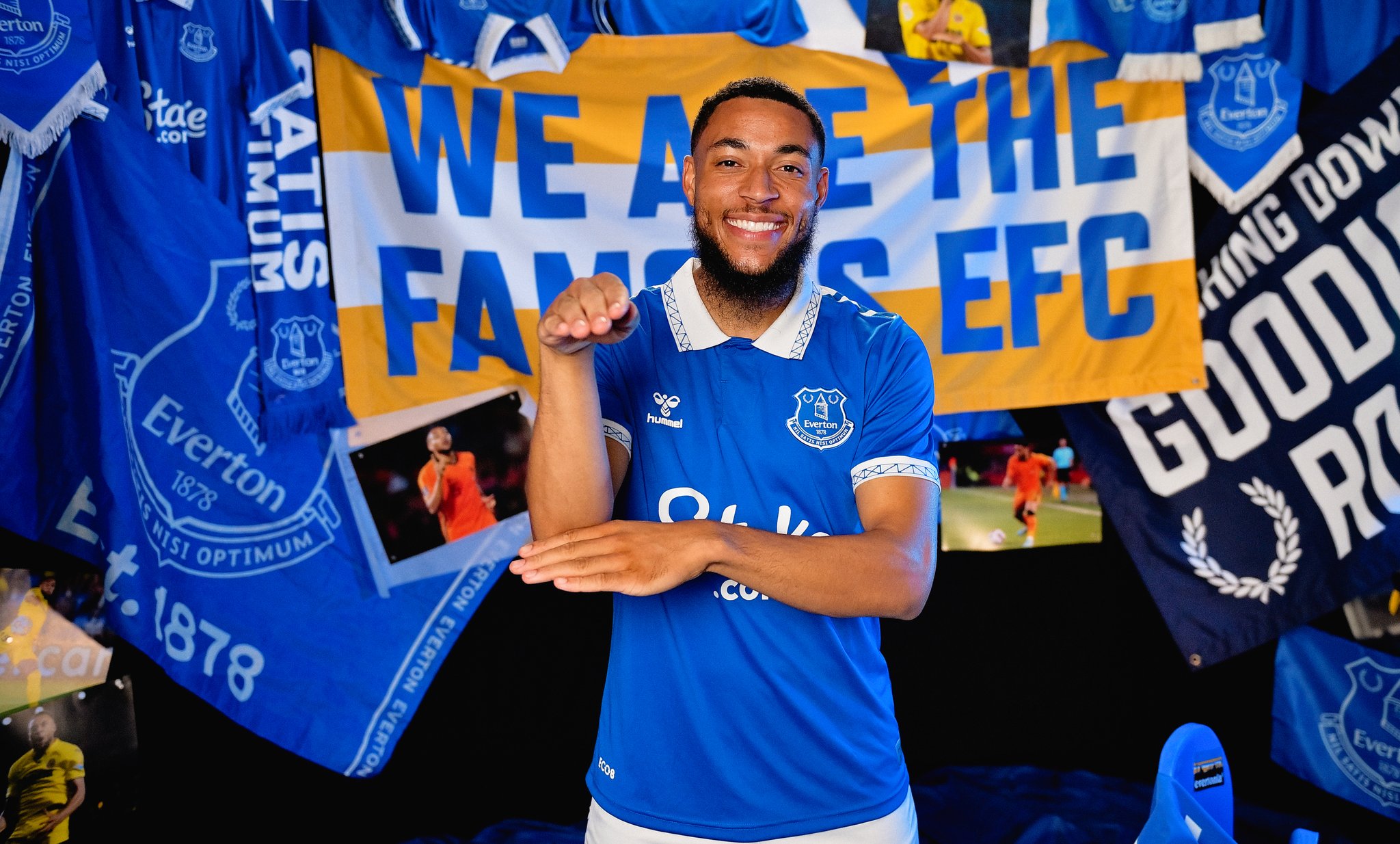 Lagos-born Arnaut Danjuma joins Everton from Villarreal Lagos-born Arnaut Danjuma joins Everton from Villarreal