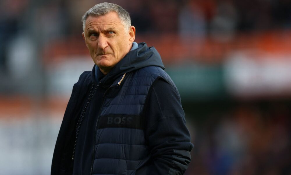 Mowbray Can Finally Replace Simms With £1.7m Signing Mowbray Can Finally Replace Simms With £1.7m Signing