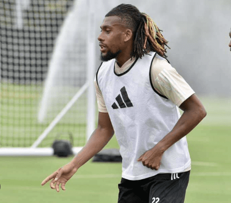 Alex Iwobi Returns To Fulham FC Training After Hamstring Injury Alex Iwobi Returns To Fulham FC Training After Hamstring Injury
