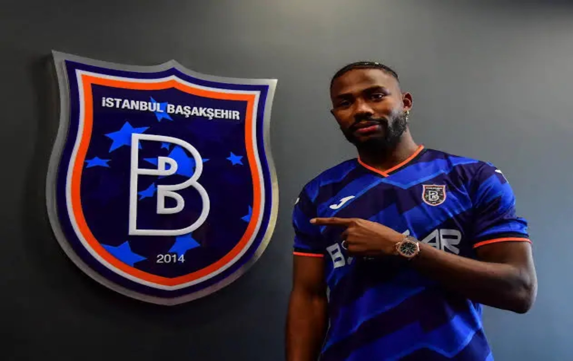 Emmanuel Dennis narrates Emmanuel Adebayo’s role in his Istanbul Basaksehir switch Emmanuel Dennis narrates Emmanuel Adebayo’s role in his Istanbul Basaksehir switch