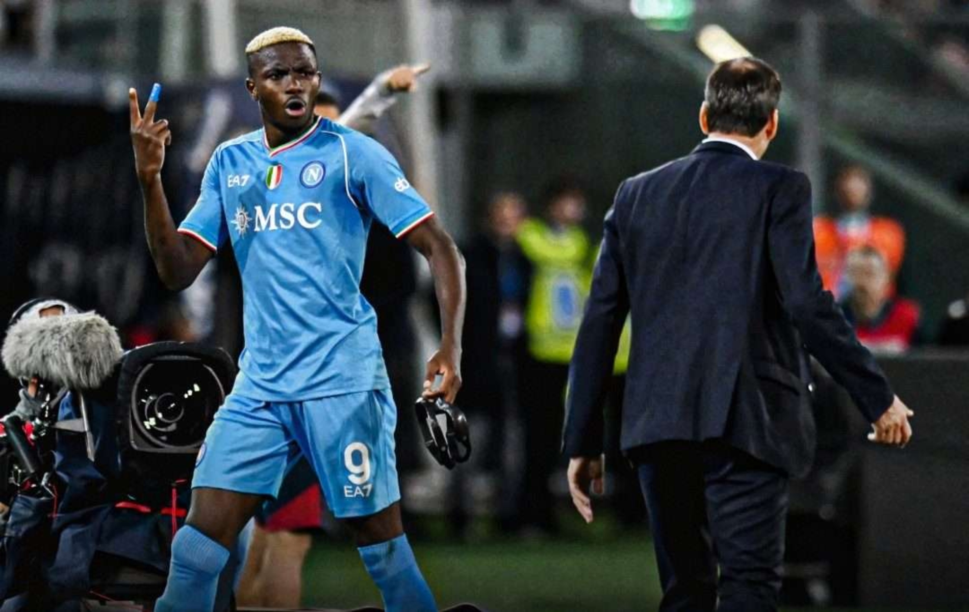 Victor Osimhen, Napoli still at loggerheads over new contract Victor Osimhen, Napoli still at loggerheads over new contract
