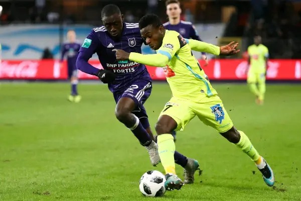 Gent Suffers Disappointing Defeat to Anderlecht, Simon Urges Teammates to Remain Positive