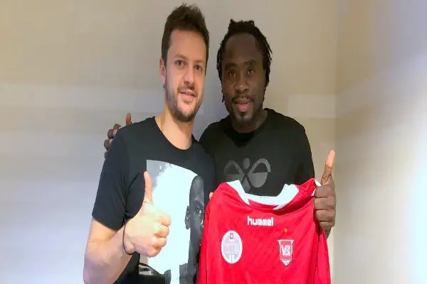 Peter Utaka Signs with Velke Boldklub in Danish Second Division Peter Utaka Signs with Velke Boldklub in Danish Second Division