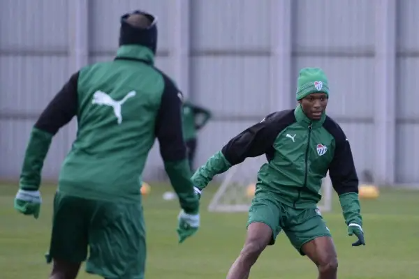 Shehu Abdullahi’s Debut Ends in Defeat as Bursaspor Falls to Alanyaspor; Agu and Troost-Ekong in Action