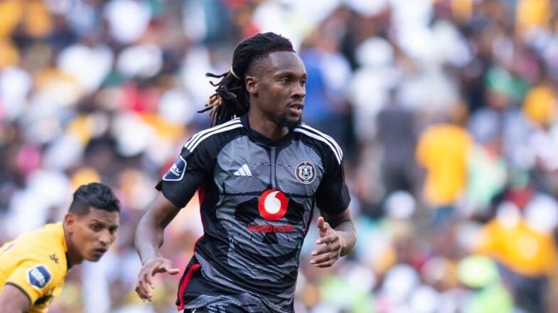 Olisa Ndah wins Orlando Pirates’ Player of the Month award for October Olisa Ndah wins Orlando Pirates’ Player of the Month award for October