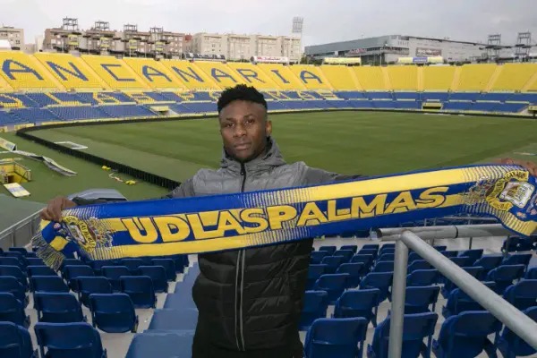 Las Palmas Officially Unveil Imoh Ezekiel, Hand Rio Olympics Star No.14 Jersey