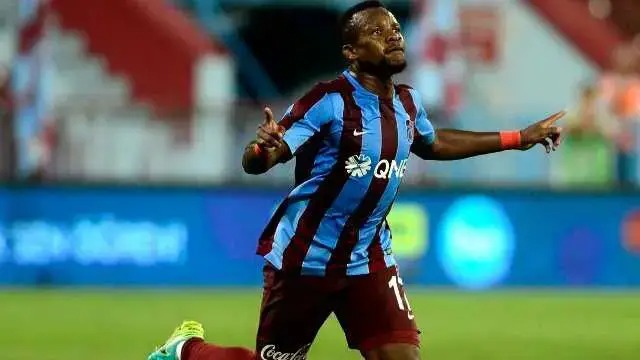 Ogenyi Onazi Arrives in London, Nears Birmingham Move Ogenyi Onazi Arrives in London, Nears Birmingham Move