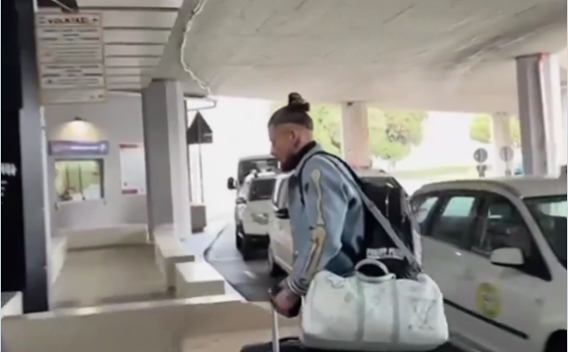 Video: Dragusin leaves Genoa for Tottenham medical Video: Dragusin leaves Genoa for Tottenham medical