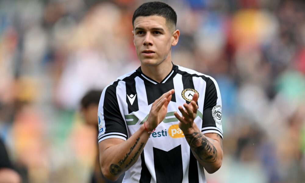 Napoli in closing stages for Udinese defender Perez Napoli in closing stages for Udinese defender Perez