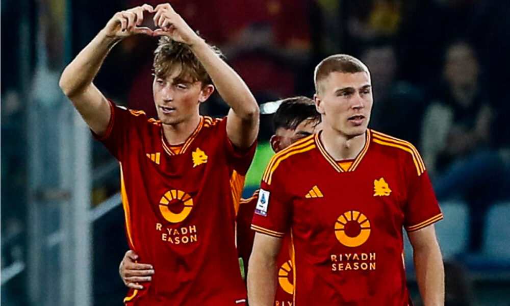 Tottenham join Manchester United in race for Huijsen Tottenham join Manchester United in race for Huijsen