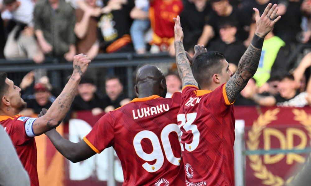 Mancini avoids Roma derby record Mancini avoids Roma derby record