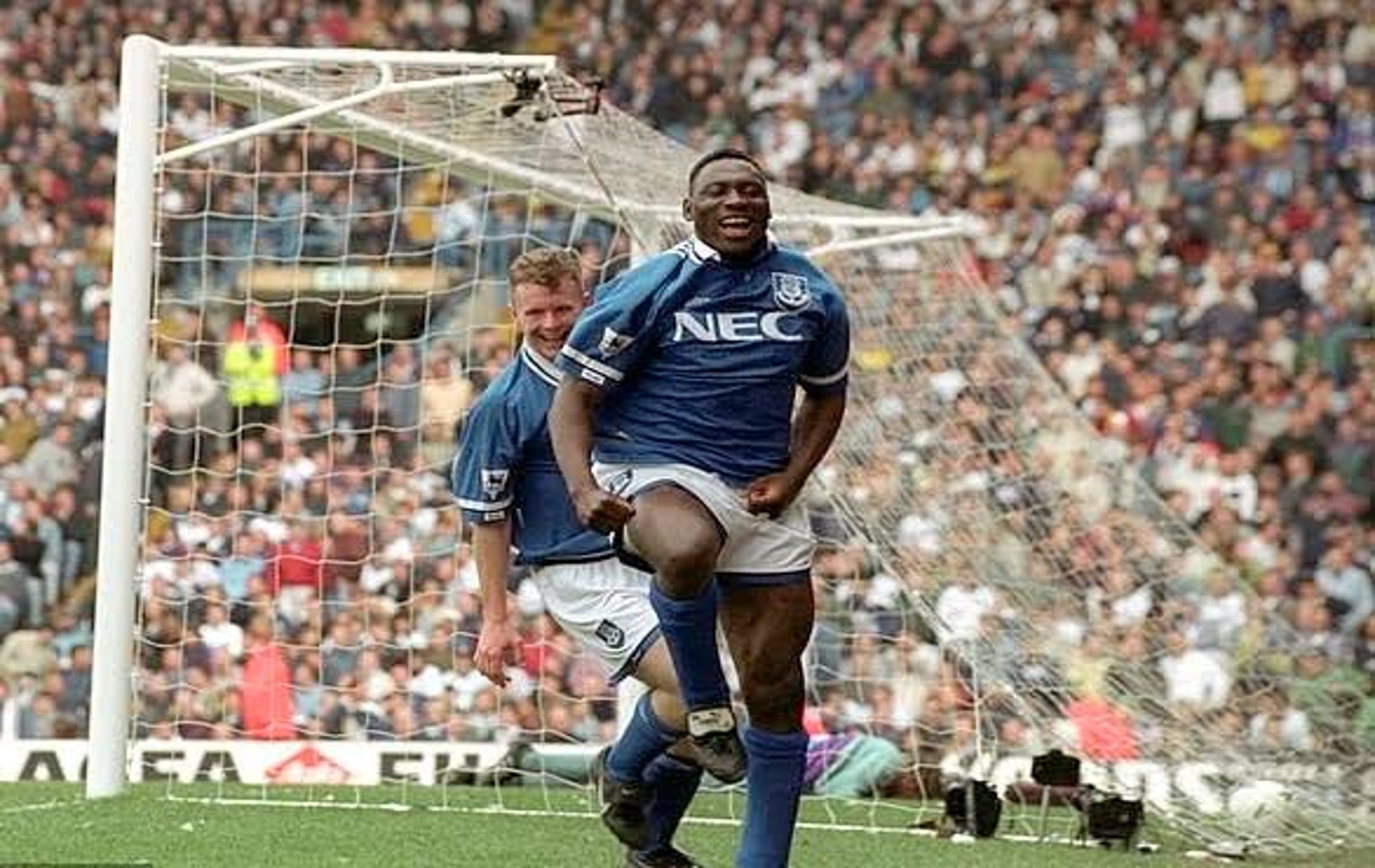 Daniel Amokachi set for Everton’s farewell to Goodison Park Daniel Amokachi set for Everton’s farewell to Goodison Park