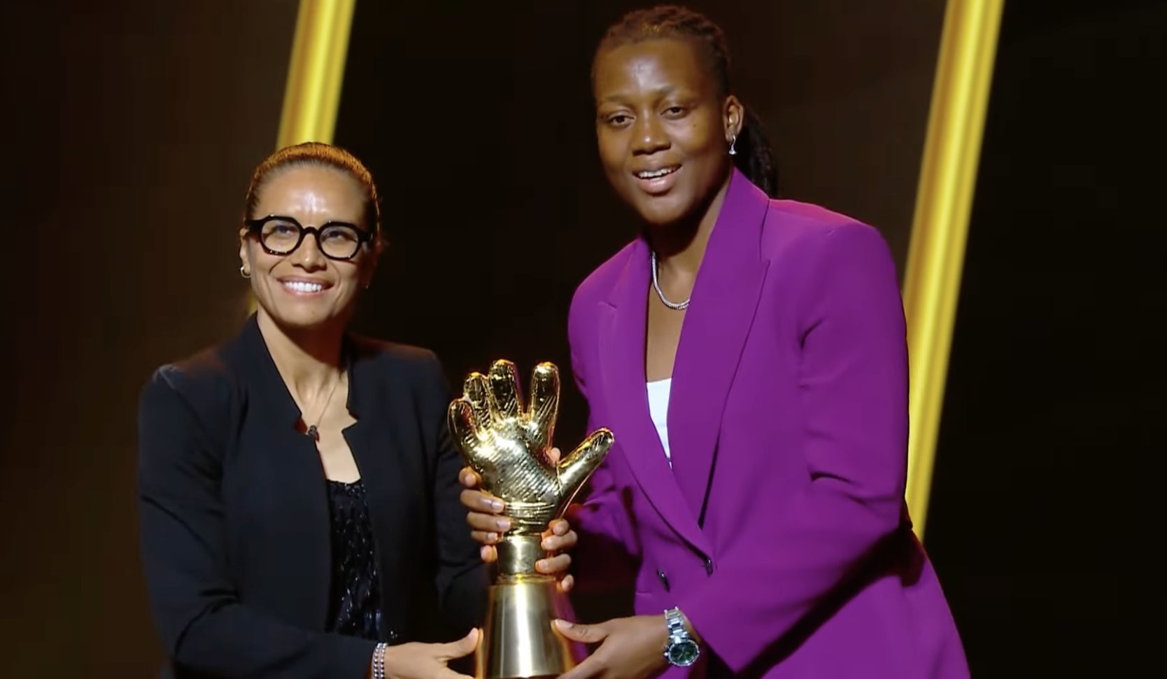 CAF Awards 2024: Chiamaka Nnadozie displays bragging rights with back-to-back win CAF Awards 2024: Chiamaka Nnadozie displays bragging rights with back-to-back win