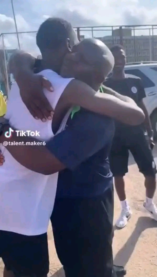 Wilfred Ndidi: Super Eagles star gifts coach Nduka Ugbade new car Wilfred Ndidi: Super Eagles star gifts coach Nduka Ugbade new car