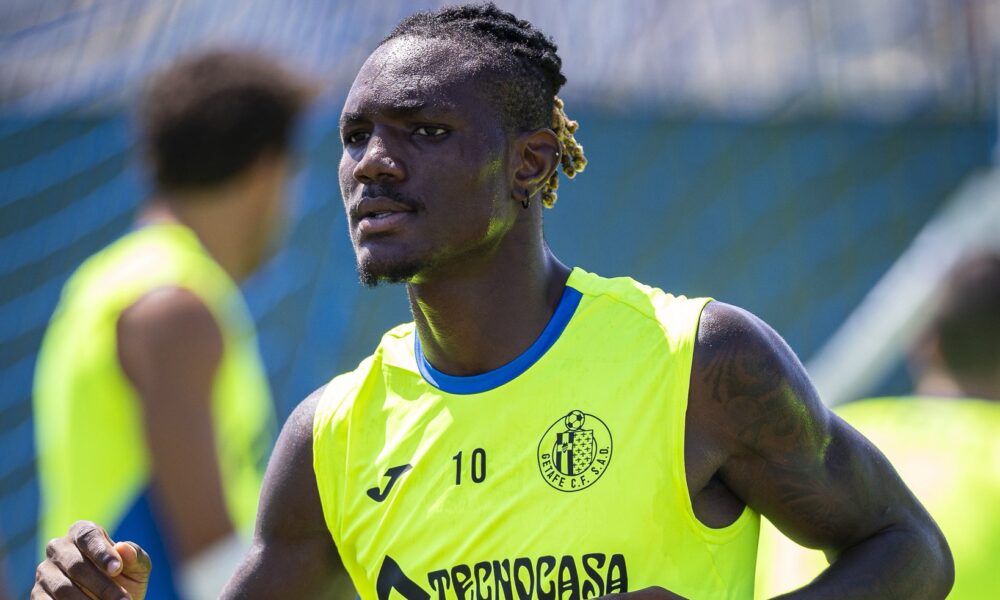 Christantus Uche handed Getafe’s No.10 shirt amid transfer uncertainty Christantus Uche handed Getafe’s No.10 shirt amid transfer uncertainty