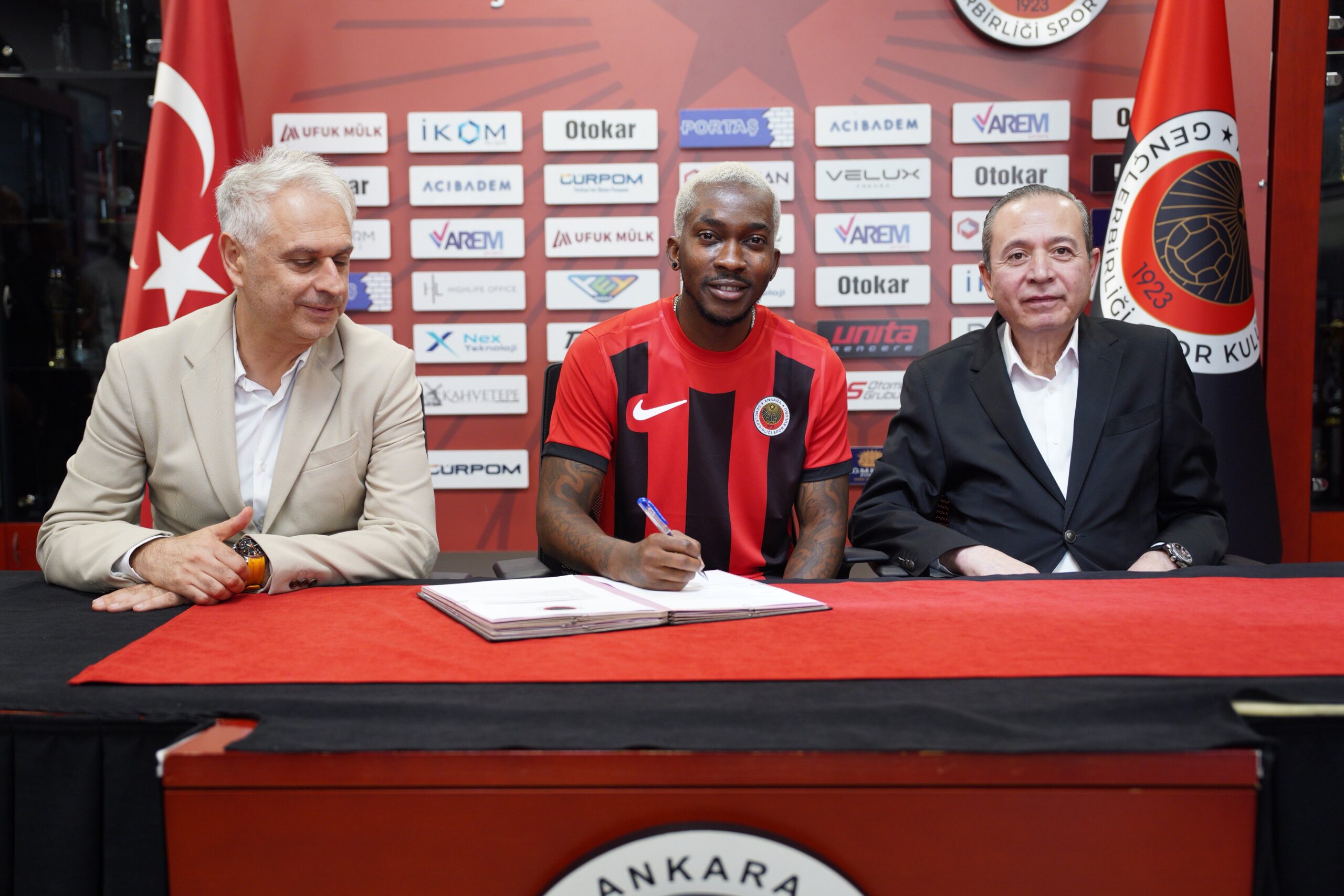 OFFICIAL: Nigeria’s Henry Onyekuru joins Turkish side Gençlerbirliği on free transfer