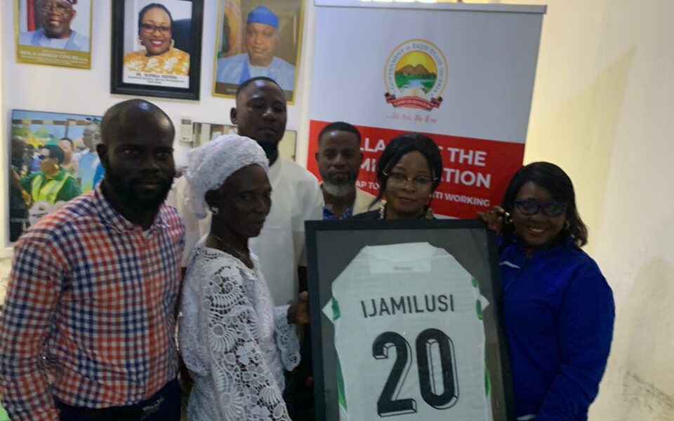 Super Falcons star Folashade Ijamilusi presents memorabilia to Ekiti State Government after WAFCON triumph Super Falcons star Folashade Ijamilusi presents memorabilia to Ekiti State Government after WAFCON triumph
