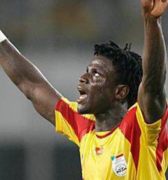 Razaq Omotoyosi: Nigerian-born striker dies at 39